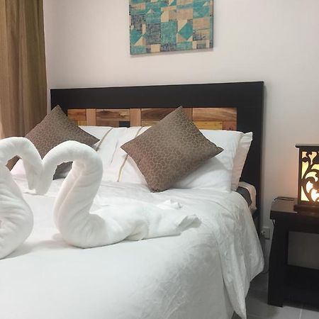 Aaa Condominium Tagaytay City Екстер'єр фото
